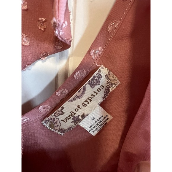 Band Of Gypsies Blouse M Pink Blush Tunic Sheer Angel 3/4 Sleeve Tied Flowy NWT - Picture 4 of 8